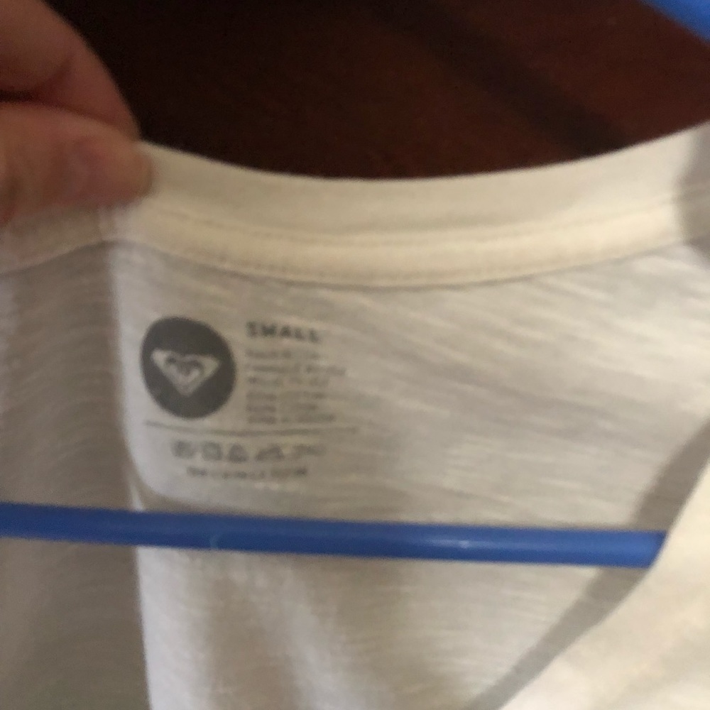 Roxy V-neck tee
